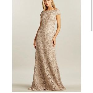 Tadashi Shoji Embroidered Lace Boat Neck Cap Sleeve Gown
